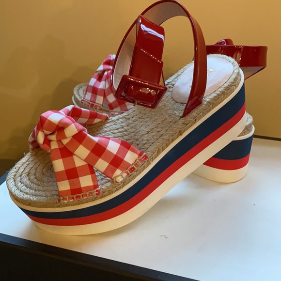 SOLD!!Gucci sandals ❤️😍 - Picture 2 of 6